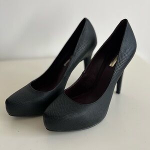 BCBG Black Reptile Print Heels